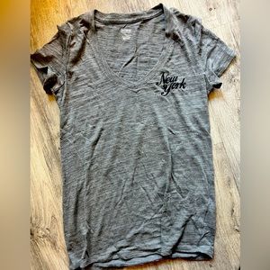 PINK by Victoria’s Secret gray V-neck T-shirt